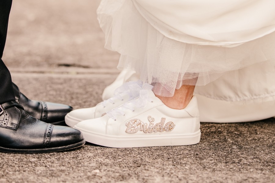 Quelle couleur de chaussures avec une robe de mariée ?
