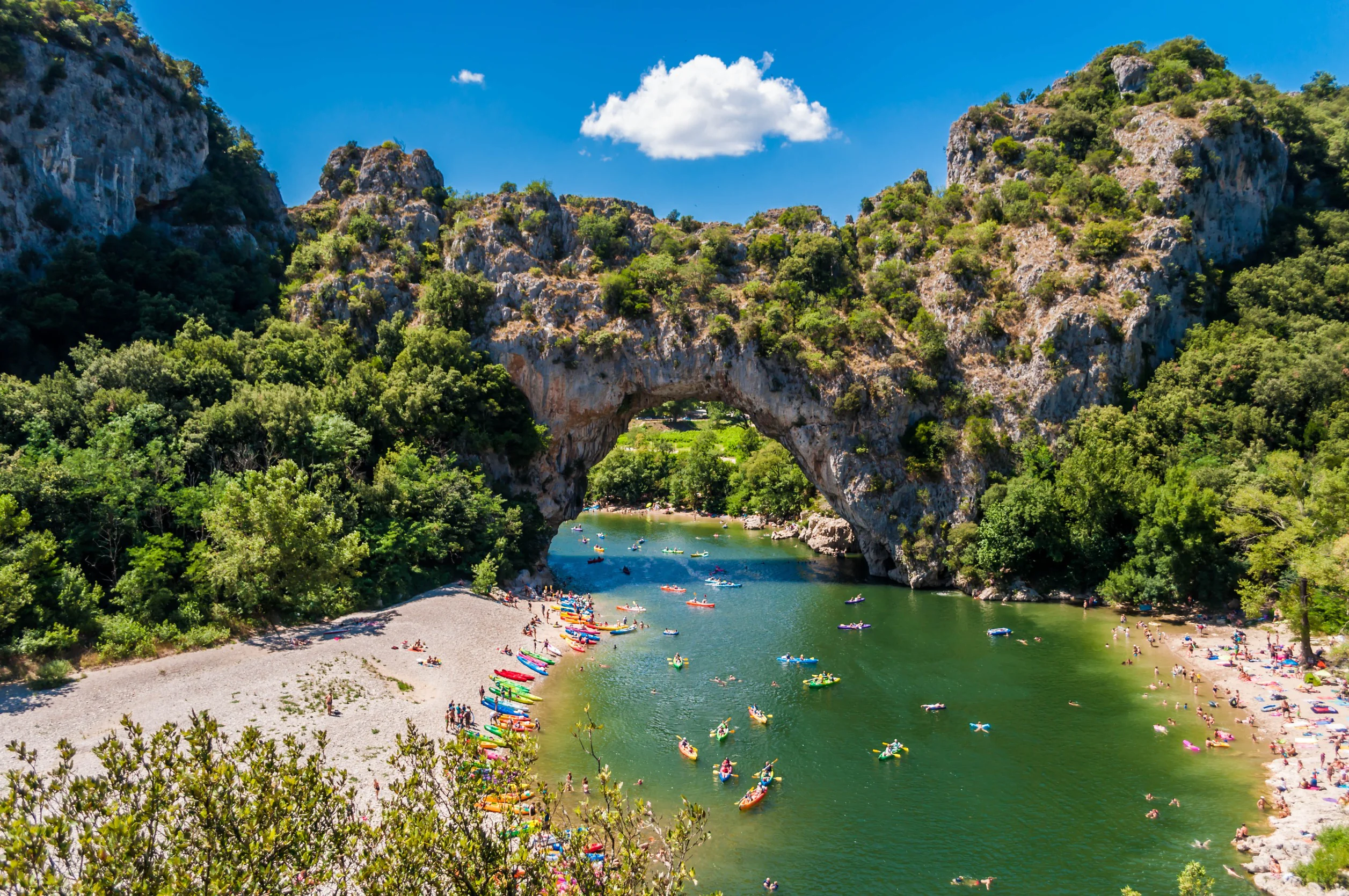 Vacances en Ardèche : découvrez les avantages d'un séjour en club de vacances